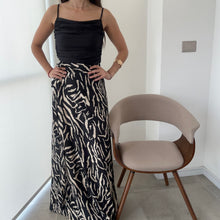 Cargar imagen en el visor de la galería, Maxifalda Zebra Clasica