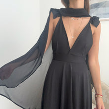 Cargar imagen en el visor de la galería, Capa Gasa Negro