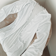 Cargar imagen en el visor de la galería, Kimono Terciopelo Blanco