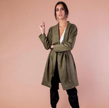 Cargar imagen en el visor de la galería, Abrigo Gamuza Print