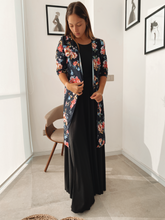 Cargar imagen en el visor de la galería, Tapado Flores Azul