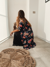 Cargar imagen en el visor de la galería, Tapado Flores Azul