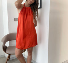 Cargar imagen en el visor de la galería, Vestido Satin Naranjo
