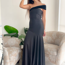 Cargar imagen en el visor de la galería, Vestido Noah Negro
