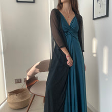 Cargar imagen en el visor de la galería, Kimono Plisado Negro
