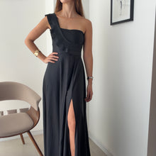 Cargar imagen en el visor de la galería, Vestido Andrea Negro
