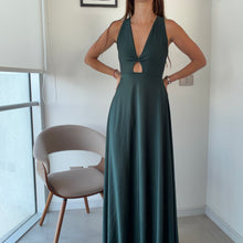 Cargar imagen en el visor de la galería, Vestido Belen Verde Esmeralda
