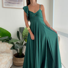 Cargar imagen en el visor de la galería, Vestido Noelia Verde Esmeralda
