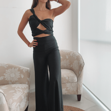 Cargar imagen en el visor de la galería, Top Olivia Negro
