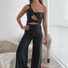 Cargar imagen en el visor de la galería, Top Olivia Negro
