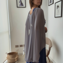 Cargar imagen en el visor de la galería, Capa Gasa Gris
