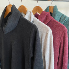 Cargar imagen en el visor de la galería, Sweater Lanilla
